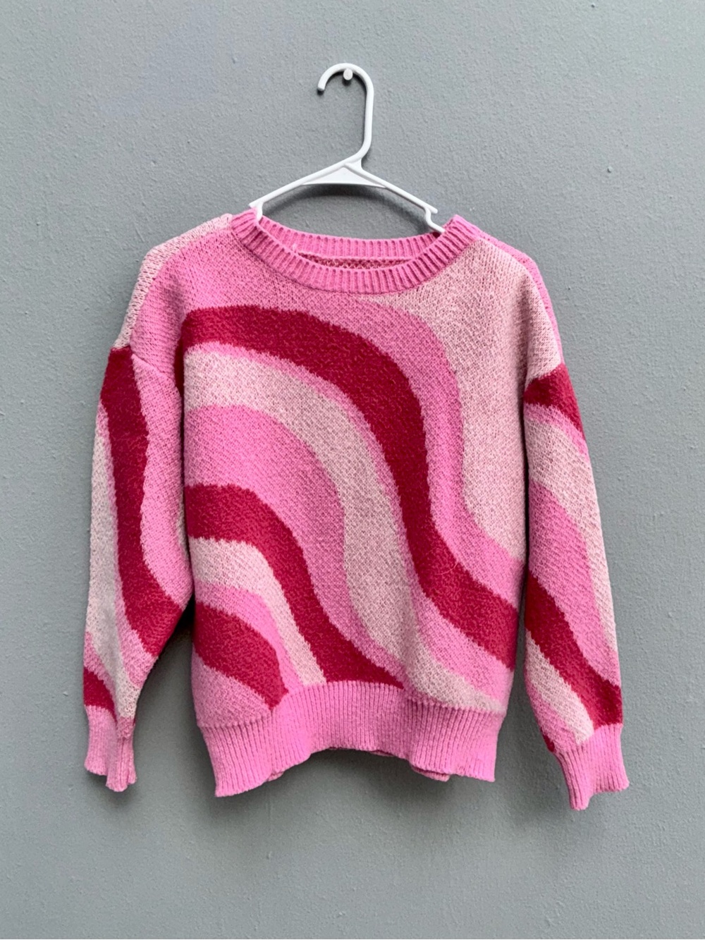 Forever 21 Pink & Fuchsia Wave Crewneck Sweater